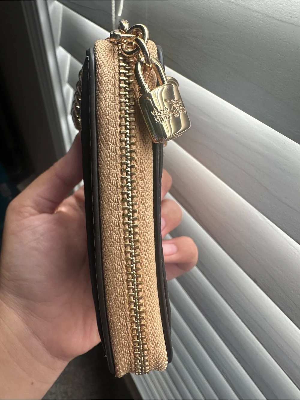 New COACH Zip Card Case Light Blue & Tan Signature Wallet with Gold Chain